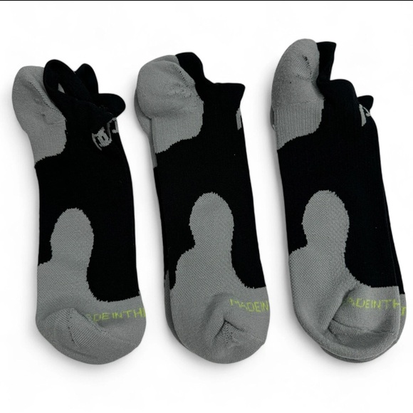 Pro Compression Trainer Low Ankle Compression Socks Black Gray Size S / M 3 Pair - Picture 1 of 6